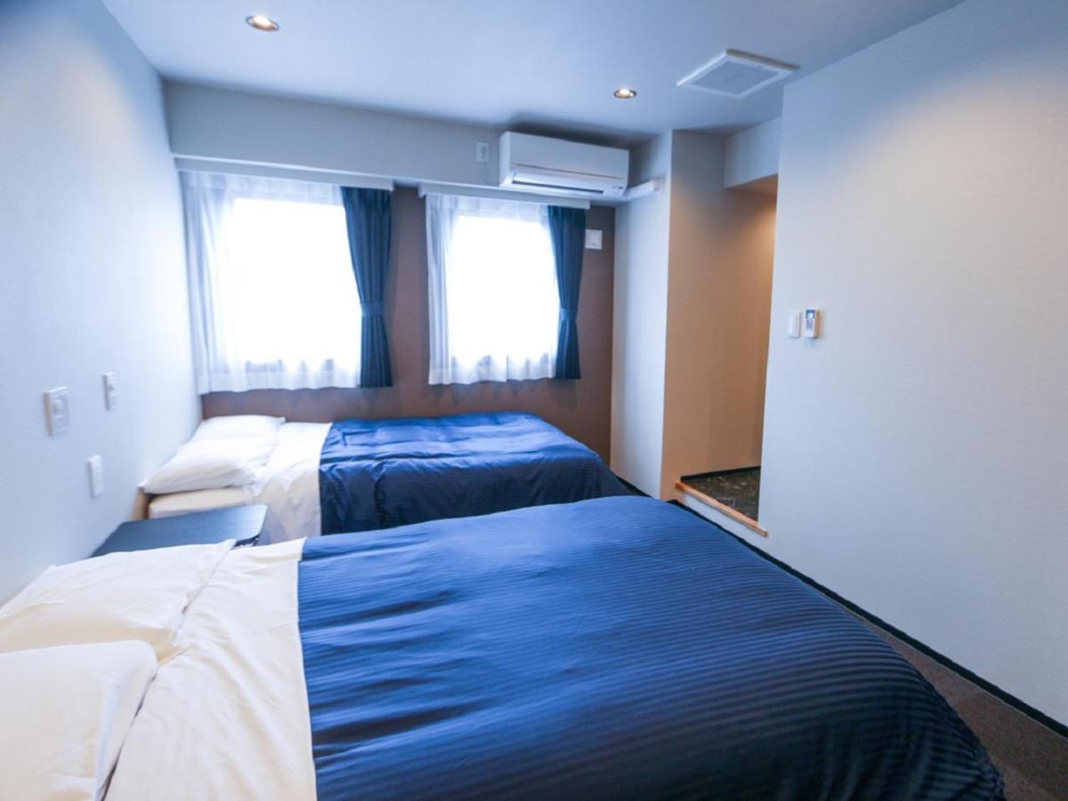 Hotel Livemax Yokohama Kannai Ekimae Exterior photo